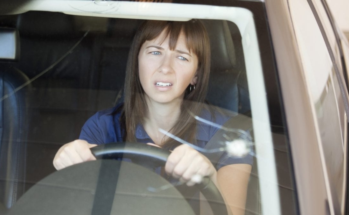 Why Are There So Many Cracked Windshields in Calgary