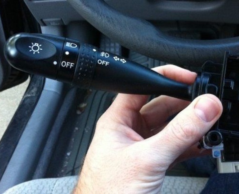 Causes of Headlight Switch Problems
